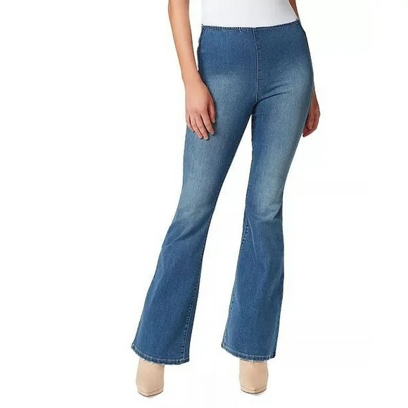 Jessica Simpson Women's Jayda High Rise Pull On Flare Leg Jeans NWT - Picture 1 of 3